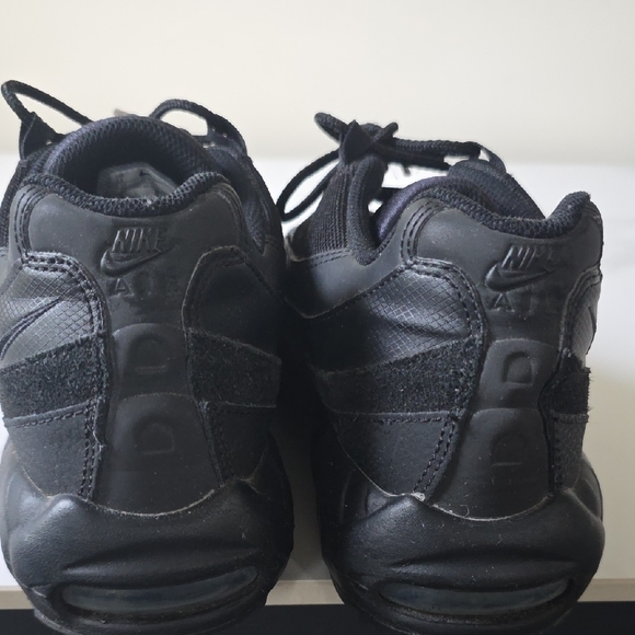 Nike Black Air Max 95 Sneakers - Picture 7 of 10